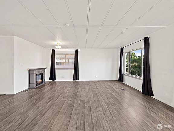 5th image of 3832 164th Street SW #19