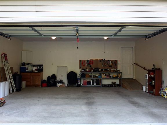 2nd image of 304 Grant St