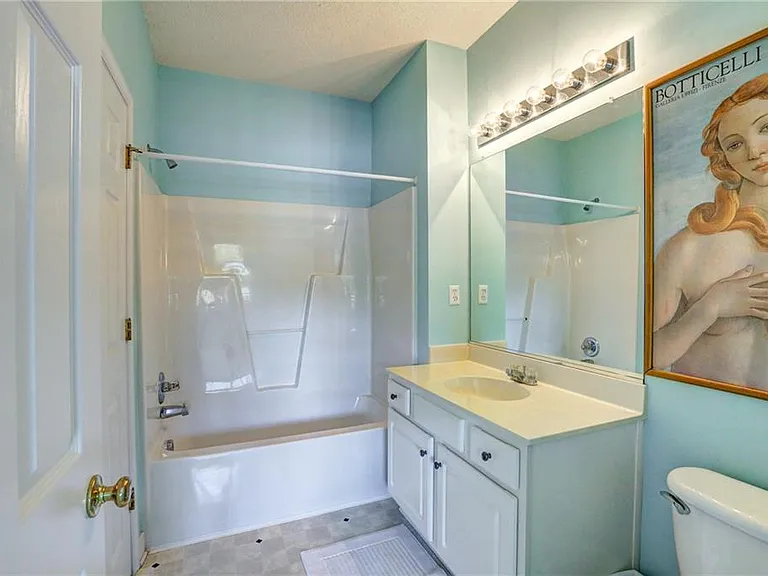 4620 Twin Hickory Lake Dr #1 — Photo 10