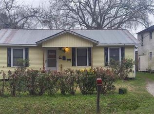 2108 8th St, Orange, TX 77630
