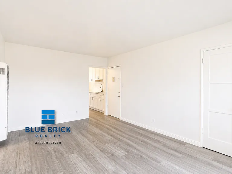 122 N Adams St #18 — Photo 15