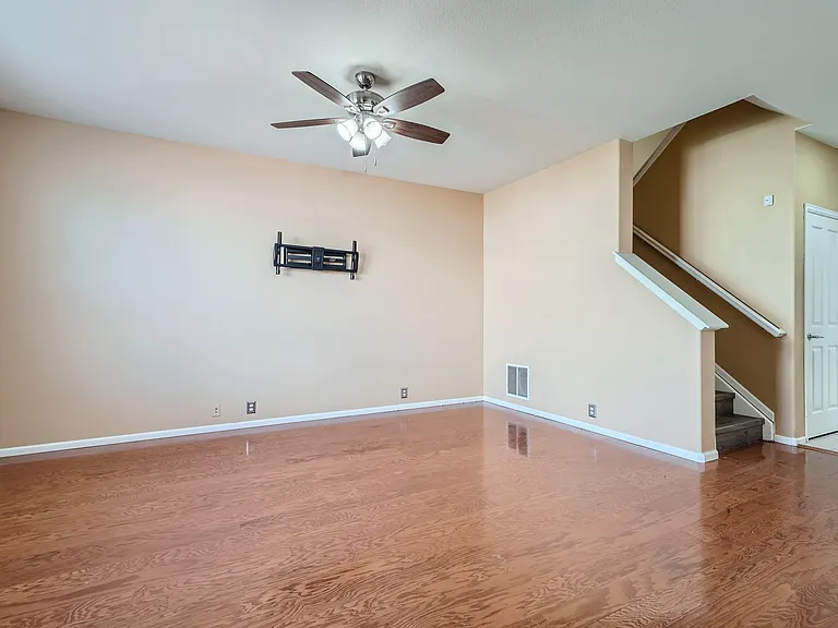 7669 Sandy Springs Point — Photo 3