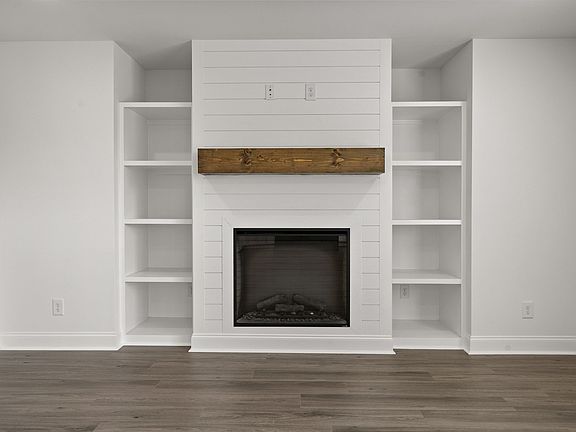 5th image of 1236 Iris Glen Dr Lot 86