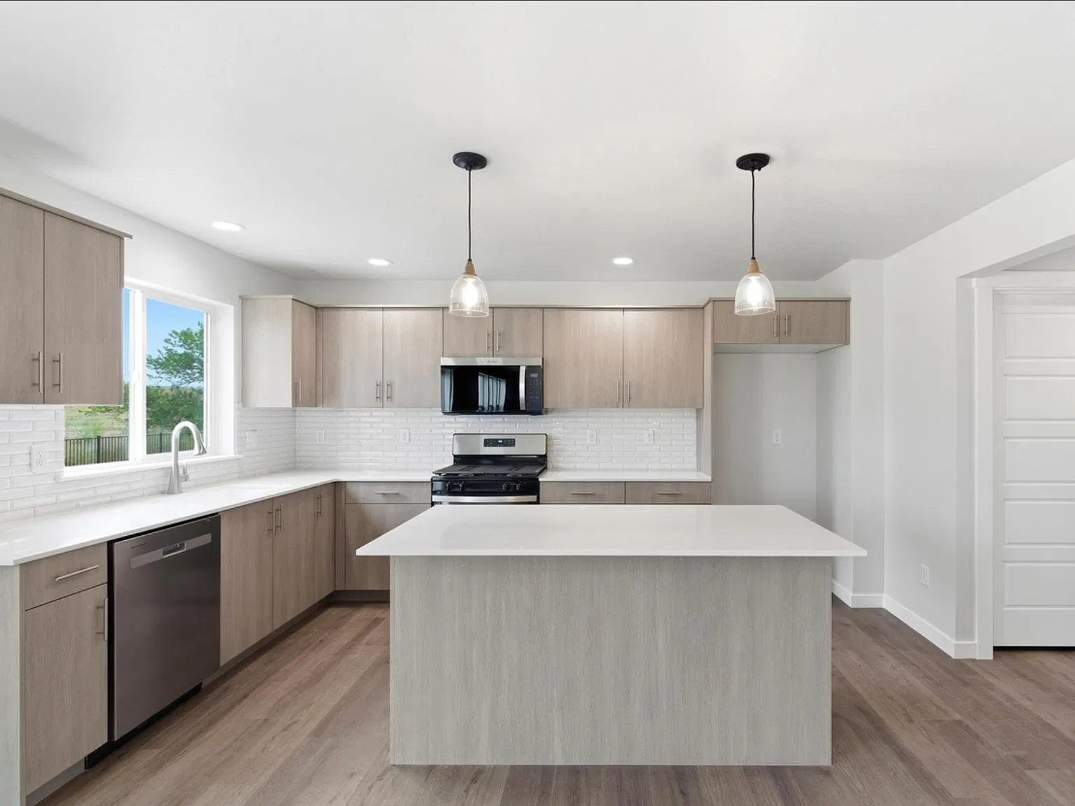 Plateau Creek Dr — Photo 2