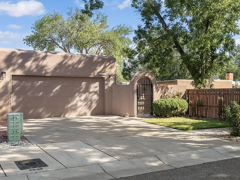 2616 Don Pedro NW — Photo 1