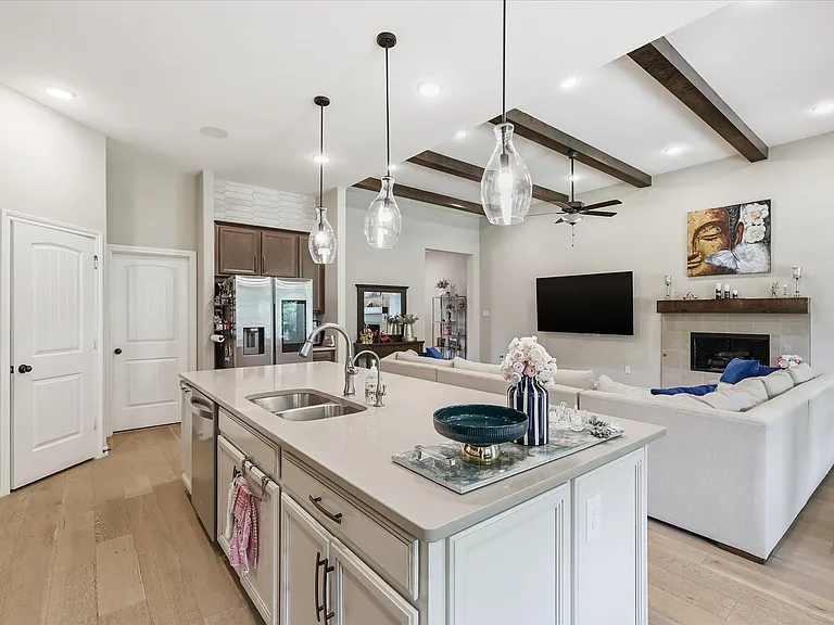 616 Lake Cove Dr — Photo 18