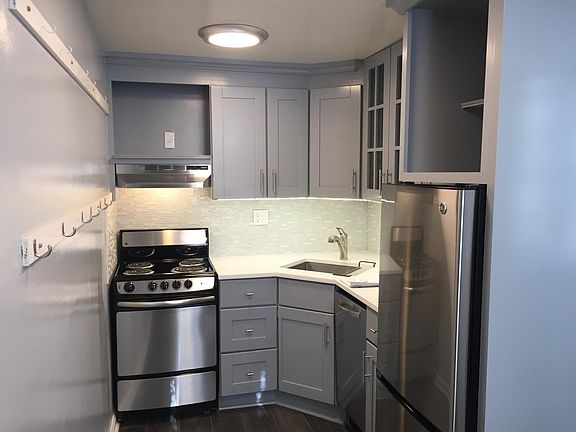 4th image of 1739 N Troy St APT 418