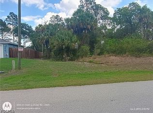 6005 N Moss Cir, Labelle, FL 33935