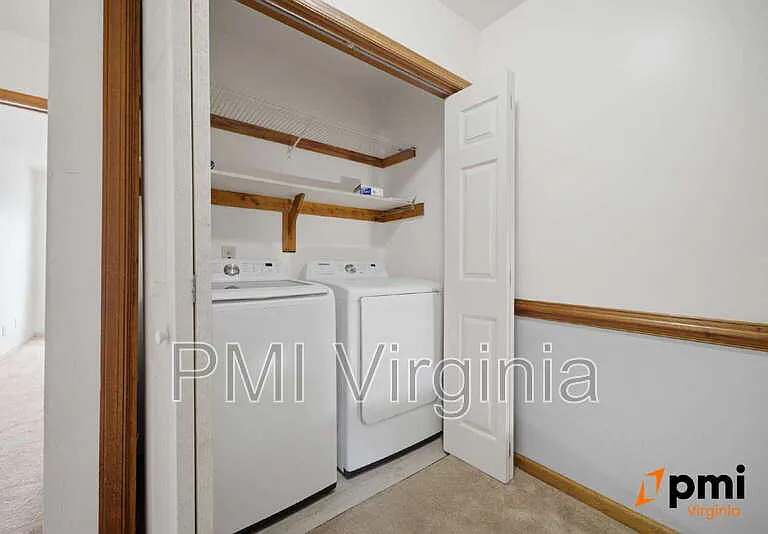 202 Stonehall Ct — Photo 31
