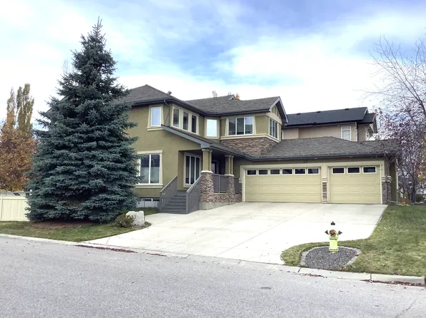 23 Chapala Close SE, Calgary, AB T2X 3S9