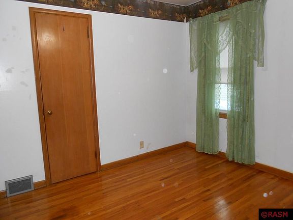 4th image of 517 S Jefferson St