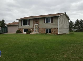 530 E Ruffalo Dr, Plainfield, WI 54966