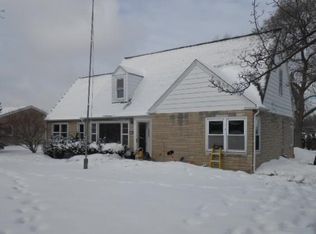 11120 W Ruby Ave, Wauwatosa, WI 53225