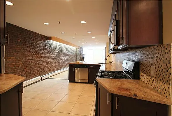 Rented by R New York | media 43