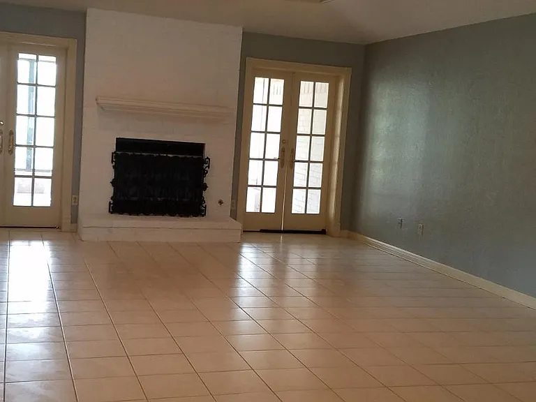 4375 Willow Bend Dr — Photo 6