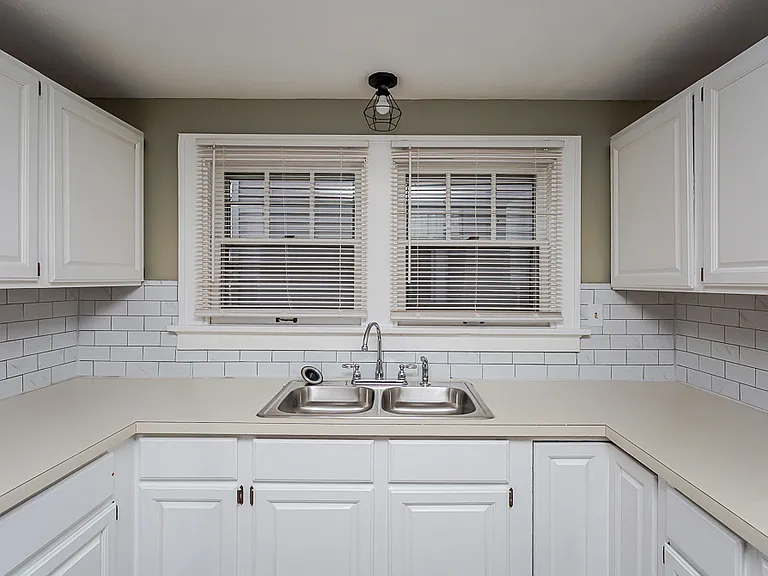1321 Laclede Rd #2 — Photo 16