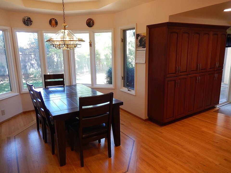 1st image of 13761 Dolphin Dr