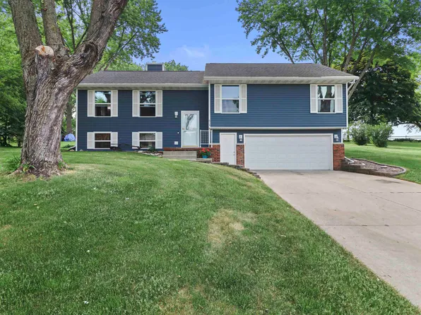 613 Hanks Hollow Trl, Deforest, WI 53532