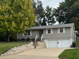 3805 24th St, Rock Island, IL 61201