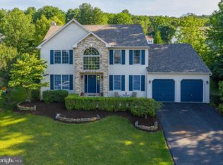 3304 Regency Dr, Sinking Spring, PA 19608