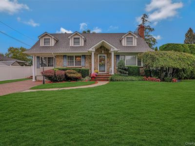 45 Manchester Street, Westbury, NY, 11590
