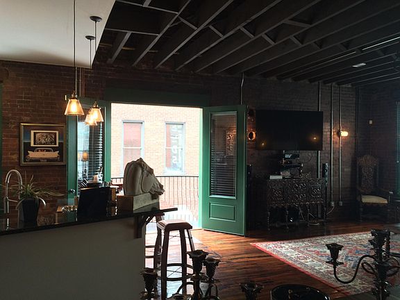 3rd image of 301 Market St SE #1