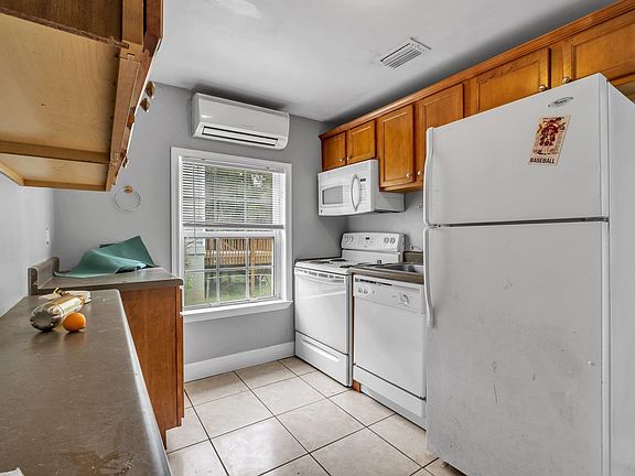 5th image of 905 Buena Vista Dr #1-3