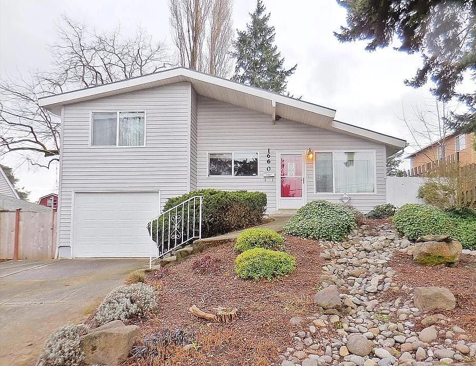 1st image of 1660 S 39th St