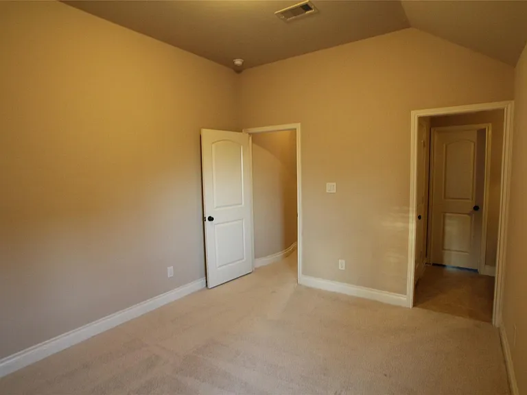 1995 Biscayne Lake Dr — Photo 26