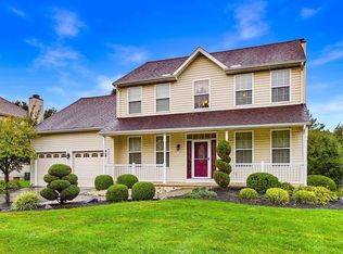 9 Emerald Ridge Dr, Bear, DE 19701