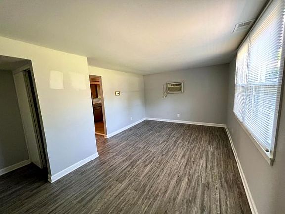2nd image of 258 Mayfield Ave #B