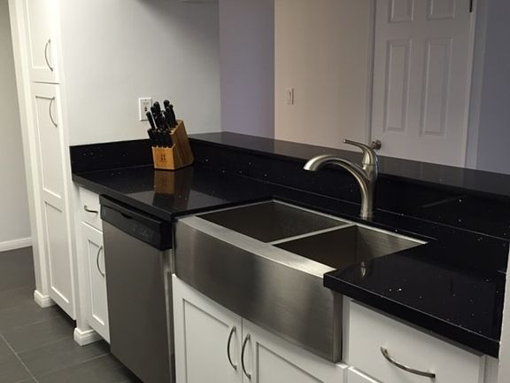 3rd image of 600 W 9th St APT 1014