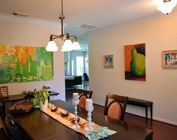 3 bed, 2.5 bath, 2543 sqft, $2,800 — Photo 4