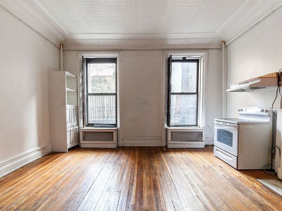 1st image of 809 Lexington Ave APT 3R
