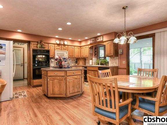 5th image of 16106 Ontario Cir