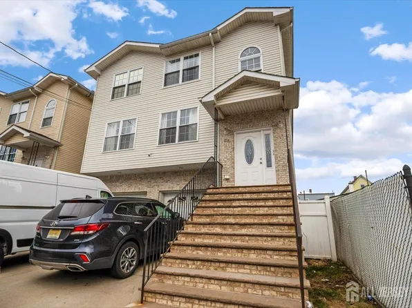 314 Goodwin St, Perth Amboy, NJ 08861