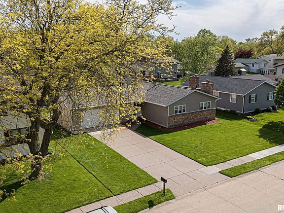2nd image of 2135 W 31st St