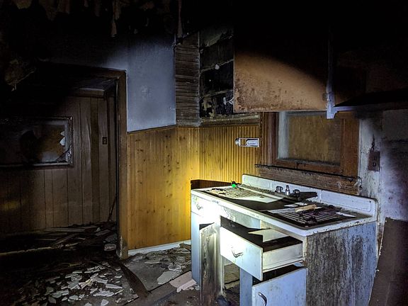 4th image of 328 Primrose Ave