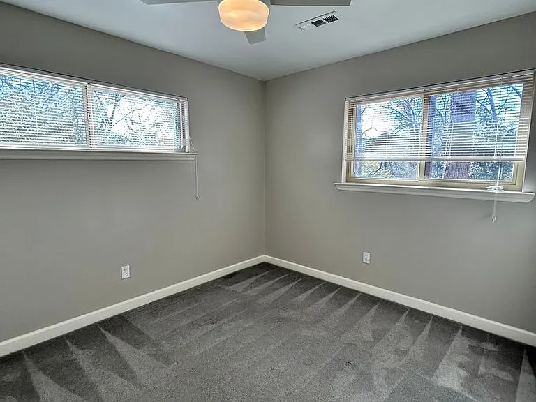 4224 Victory St — Photo 16