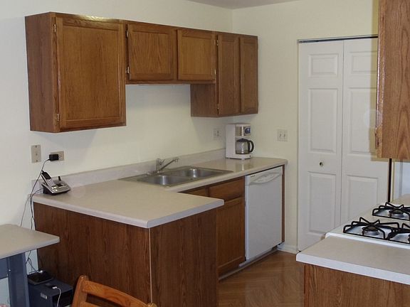 4th image of 225 Brett Cir Unit B