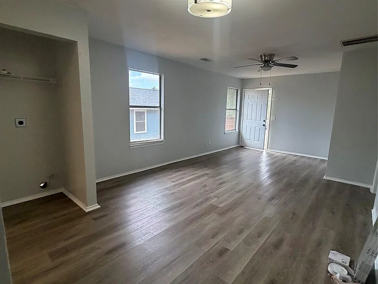 509 Central Ave #B — Photo 12