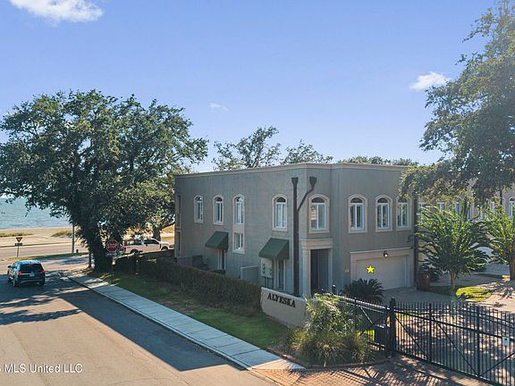 5th image of 1478 Beach Blvd APT A