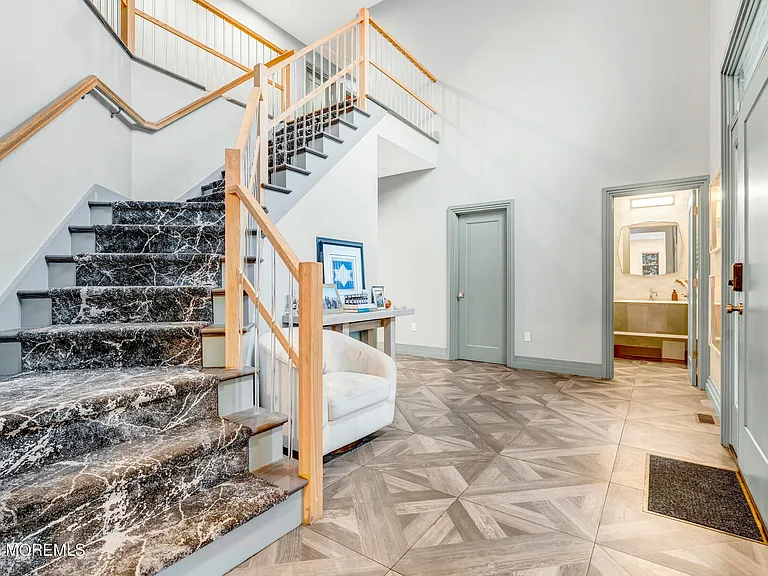 450 Wells Ave — Photo 7