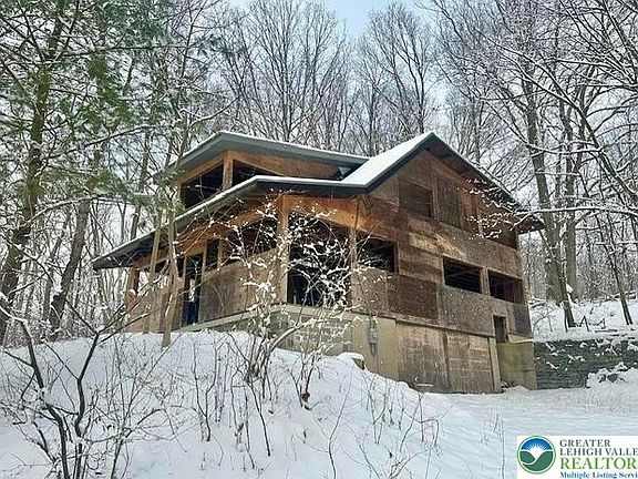 2nd image of 696 Dunkels Church Rd