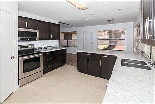 5th image of 3711 Birch Villa Dr