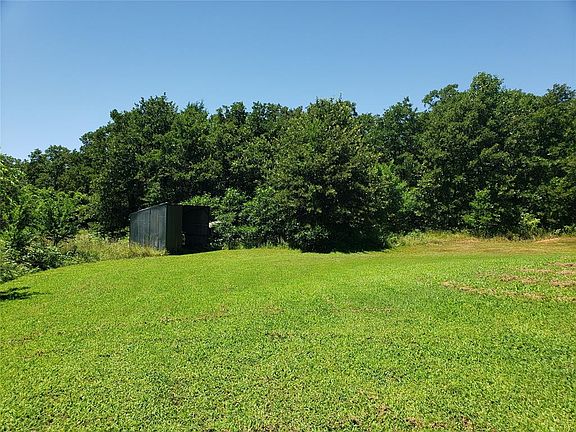 4th image of 18300 Pecan Creek Dr