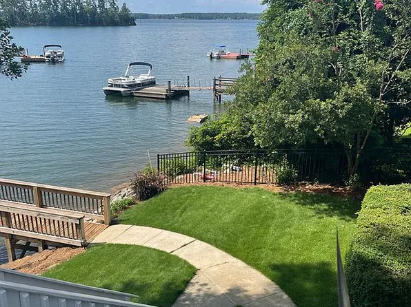 715 Cove Trl, Chapin, SC 29036