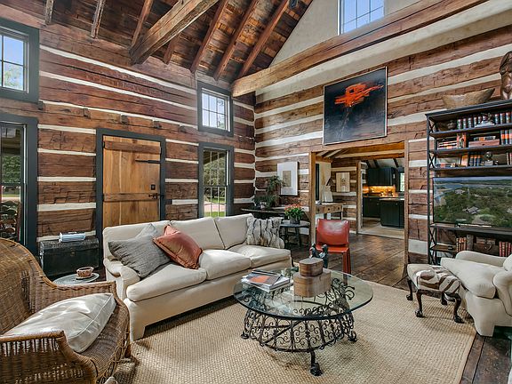 5th image of 2930 Travis Lakeside Dr