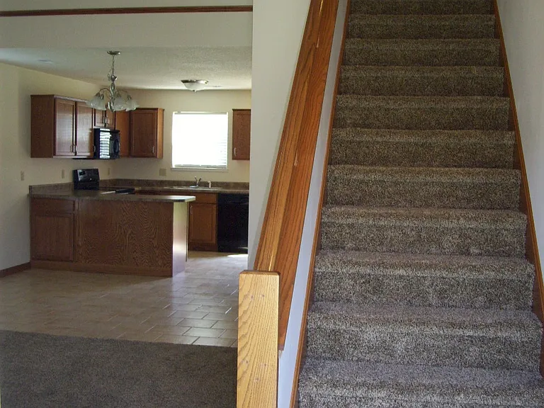 529 Rumbach Ave #527 — Photo 9