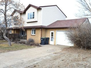 1400 Monte Dr, Mandan, ND 58554